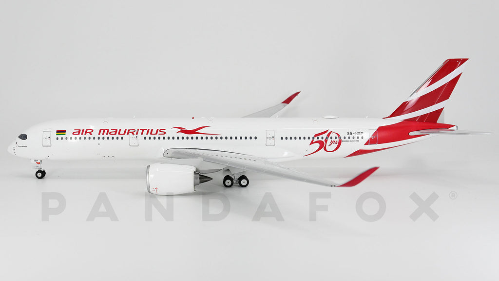 Air Mauritius Airbus A350-900 3B-NBP 50 Years Phoenix PH2MRU273 20173B Scale 1:200
