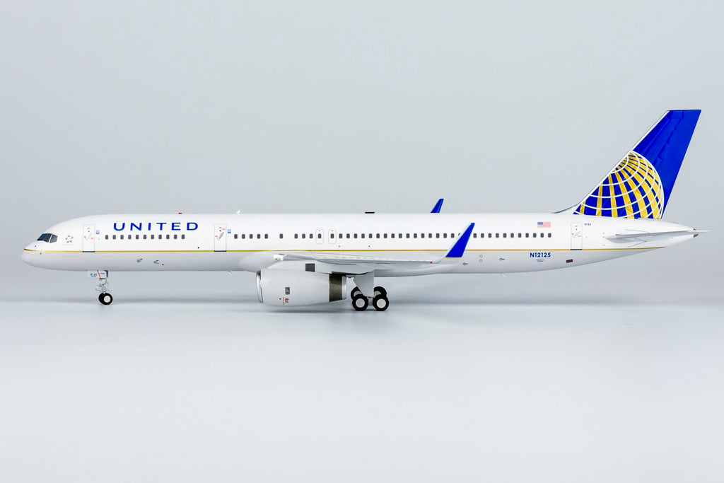 United Boeing 757-200 N12125 NG Model 42022 Scale 1:200