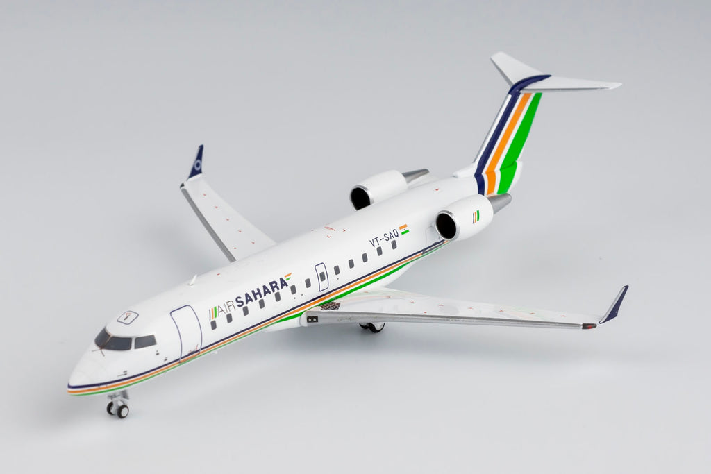 最安値挑戦！ NG Models CRJ200 ボンバルディア BOMBARDIER 模型