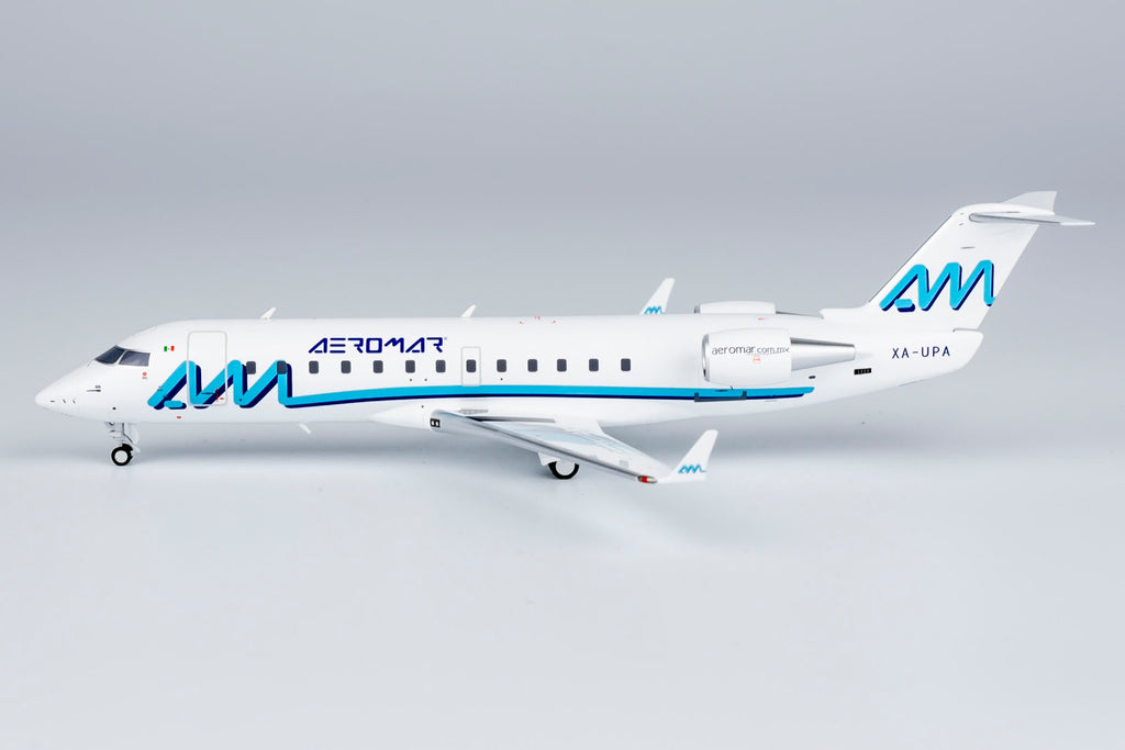 Aeromar Bombardier CRJ200ER XA-UPA NG Model 52058 Scale 1:200