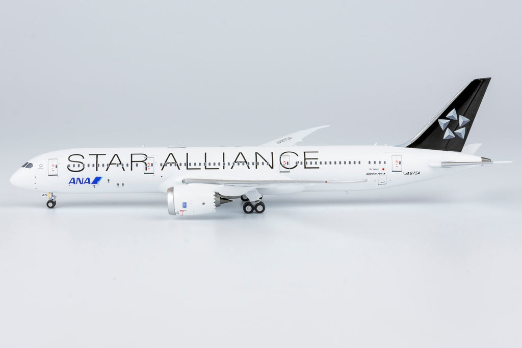 ANA Boeing 787-9 JA875A Star Alliance NG Model 55112 Scale 1:400