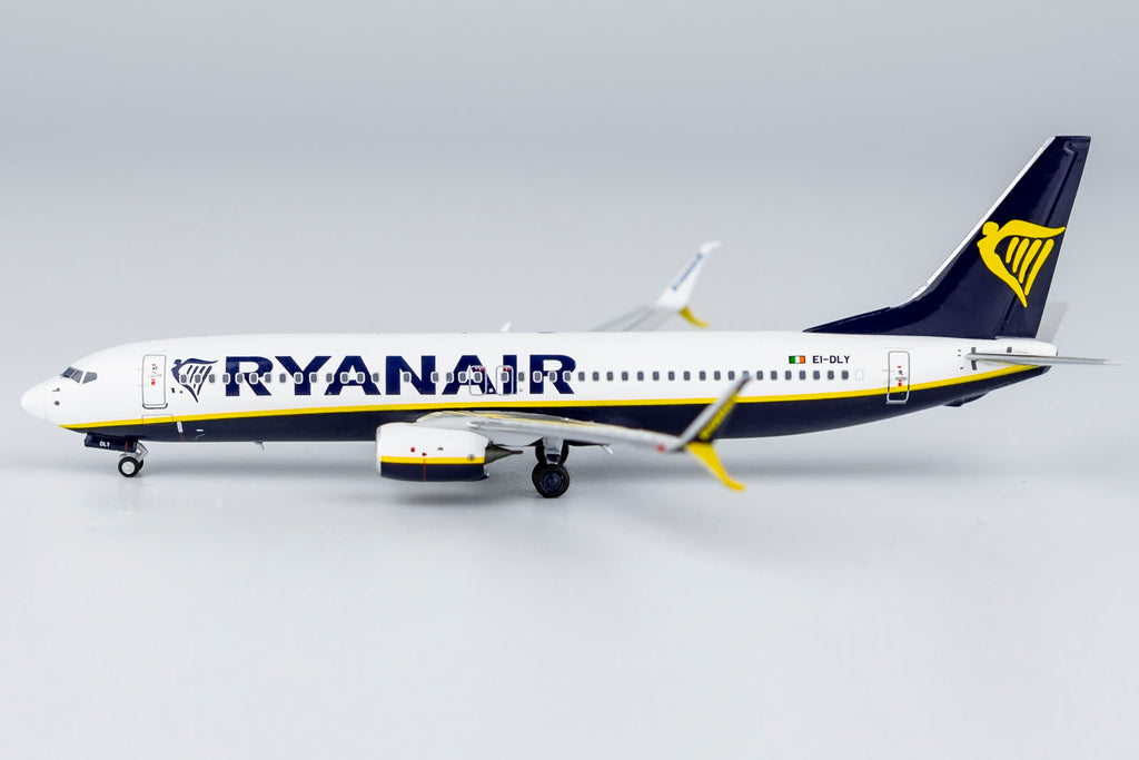 Ryanair Boeing 737-800 EI-DLY NG Model 58163 Scale 1:400