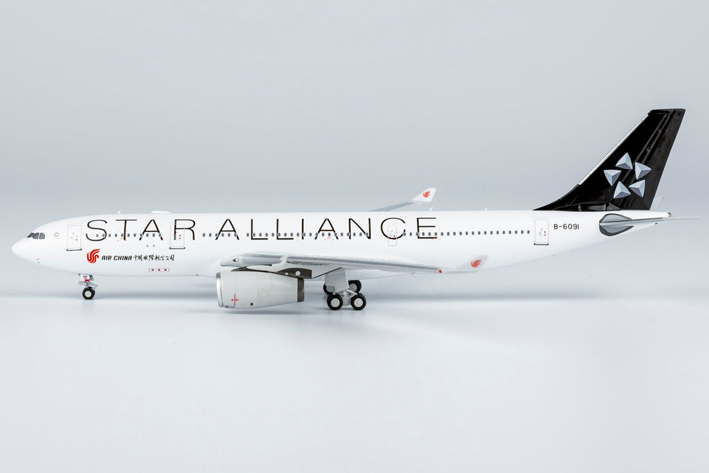 Air China Airbus A330-200 B-6091 Star Alliance NG Model 61078 Scale 1:400
