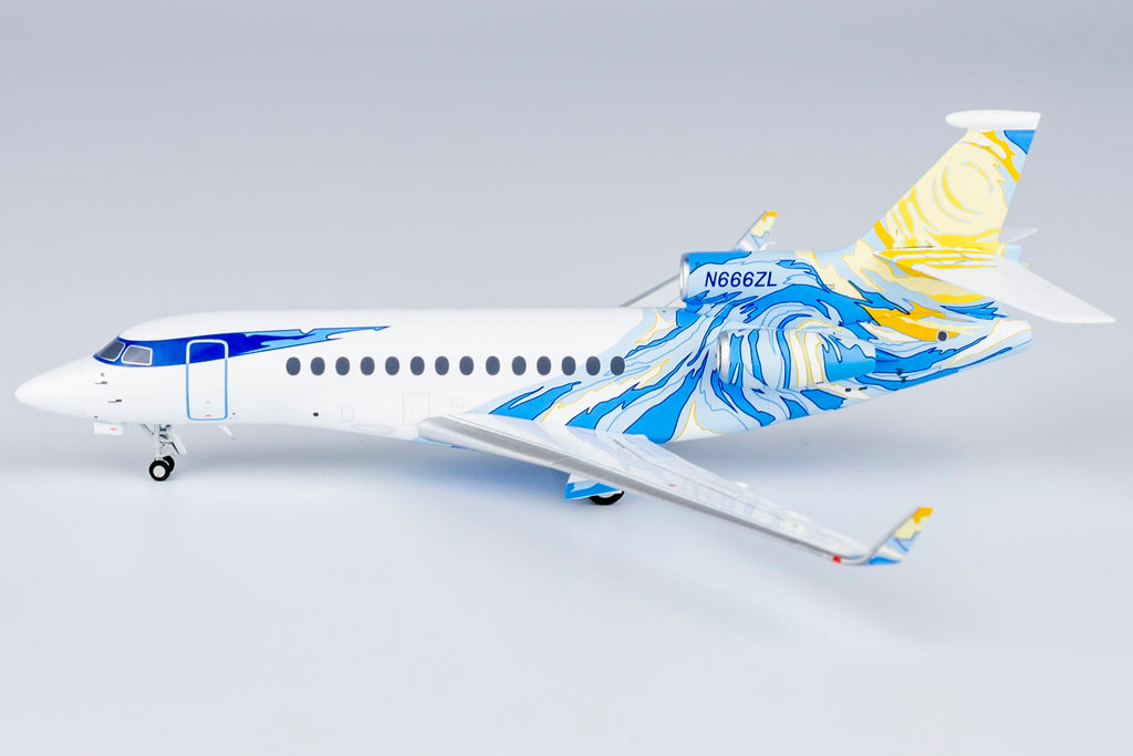 Falcon 7X N666ZL NG Model 71011 Scale 1:200