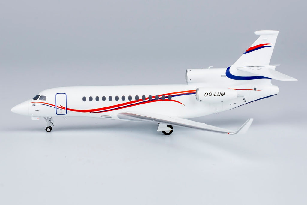 Belgium Air Force Falcon 7X OO-LUM NG Model 71023 Scale 1:200
