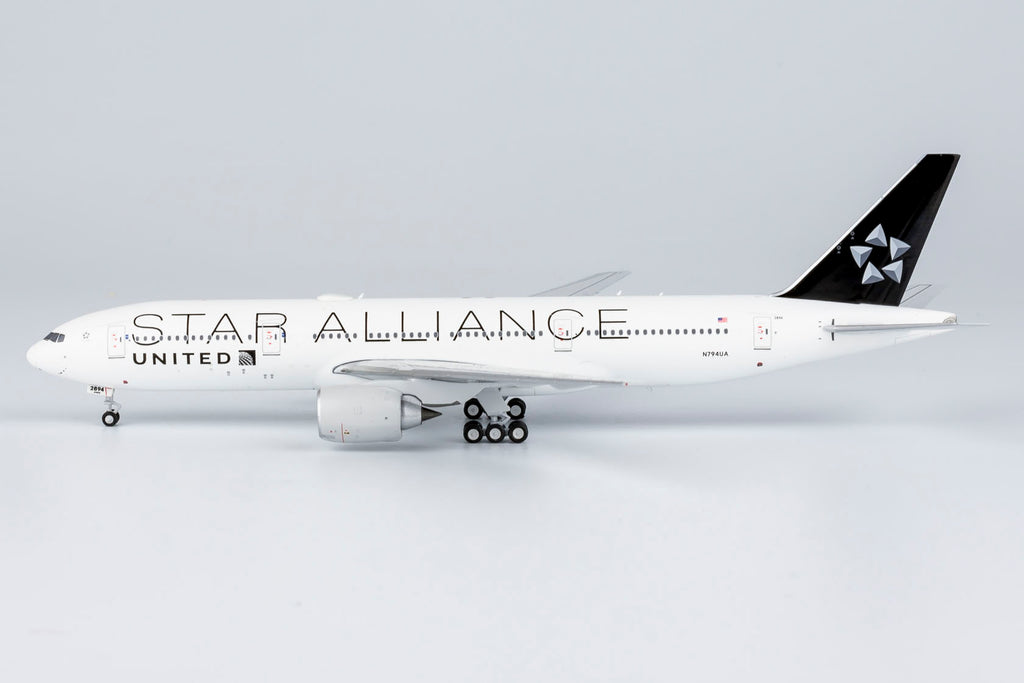 United Boeing 777-200ER N794UA Star Alliance NG Model 72022 Scale 1:400