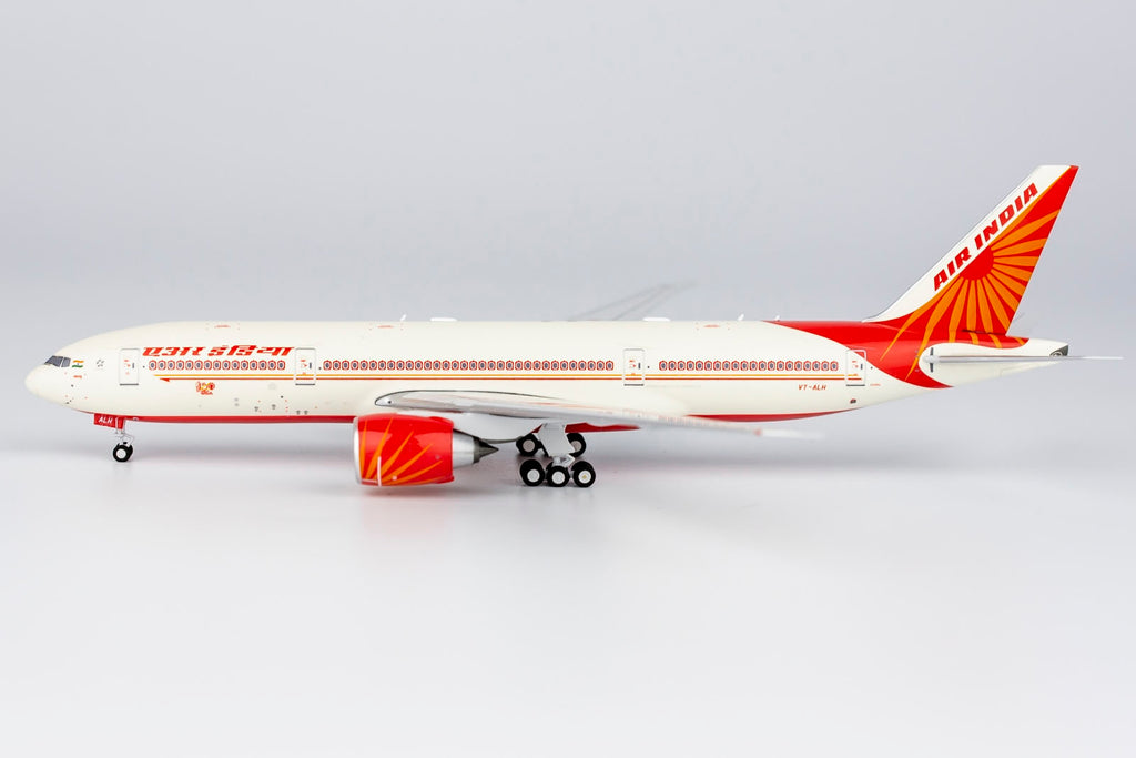 Air India Boeing 777-200LR VT-ALH NG Model 72037 Scale 1:400