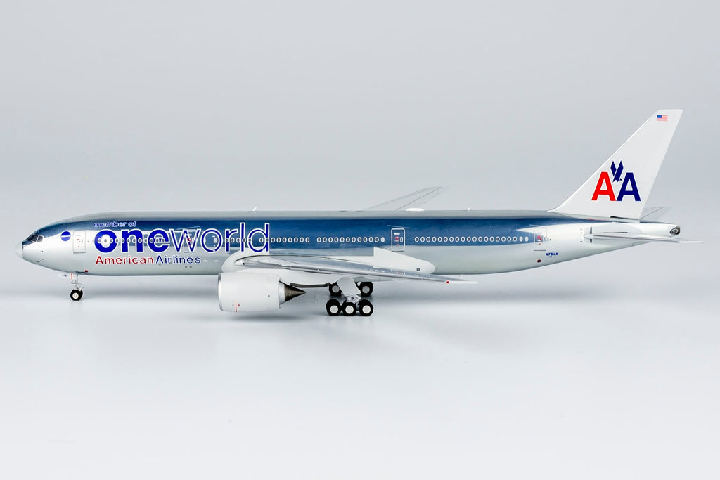 American Airlines Boeing 777-200ER N791AN One World NG Model 72048 Scale 1:400
