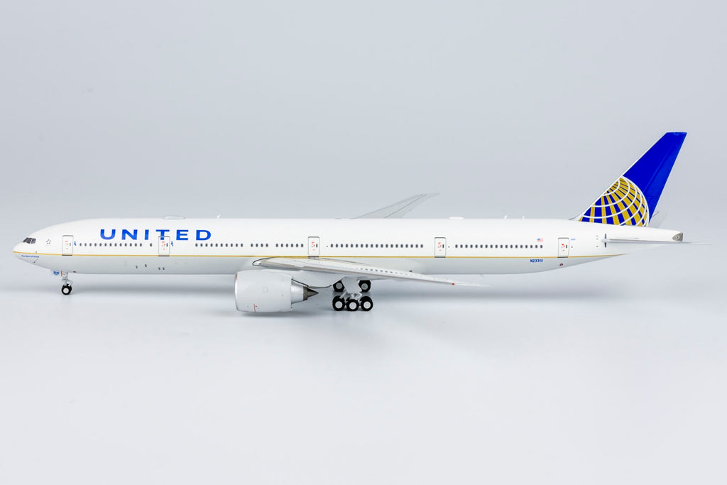 United Boeing 777-300ER N2331U NG Model 73006 Scale 1:400