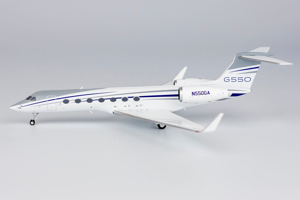 Gulfstream Aerospace Gulfstream G550 N550GA NG Model 75016 Scale 1:200