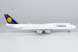 Lufthansa Boeing 747-8I D-ABYM NG Model 78010 Scale 1:400