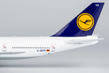 Lufthansa Boeing 747-8I D-ABYM NG Model 78010 Scale 1:400