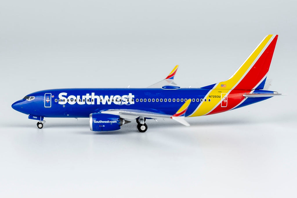 Southwest Boeing 737 MAX 7 N7203U NG Model 87001 Scale 1:400