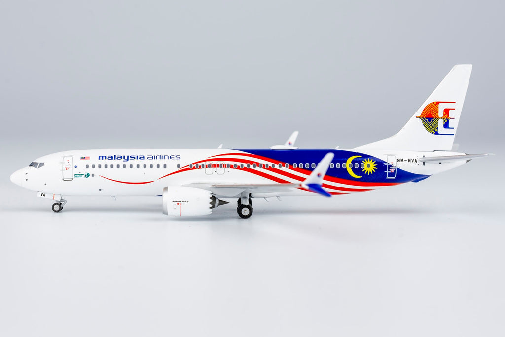Malaysia Airlines Boeing 737 MAX 8 9M-MVA NG Model 88026 Scale 1:400