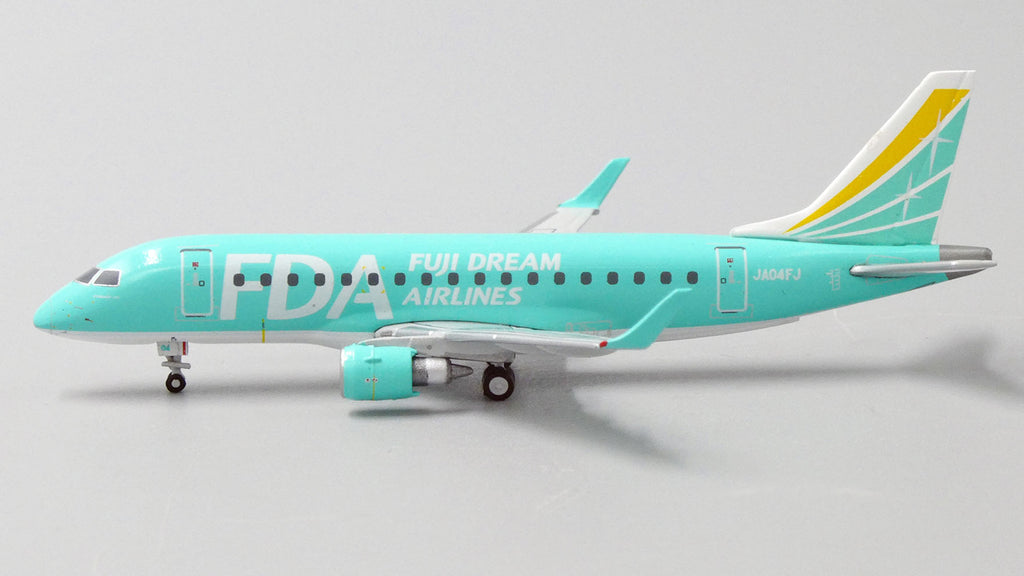 Fuji Dream Airlines Embraer E-170 JA04FJ JC Wings EW4170001 Scale 1:400