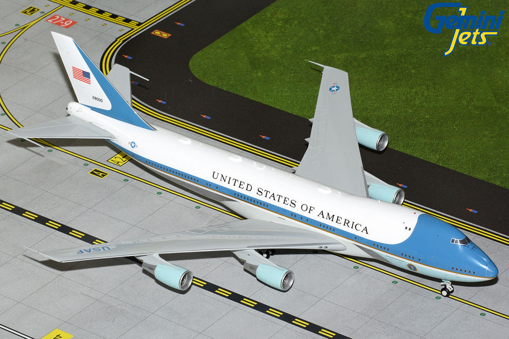 USAF Boeing 747-200 (VC-25) 28000 Air Force One GeminiJets G2AFO1204 Scale 1:200