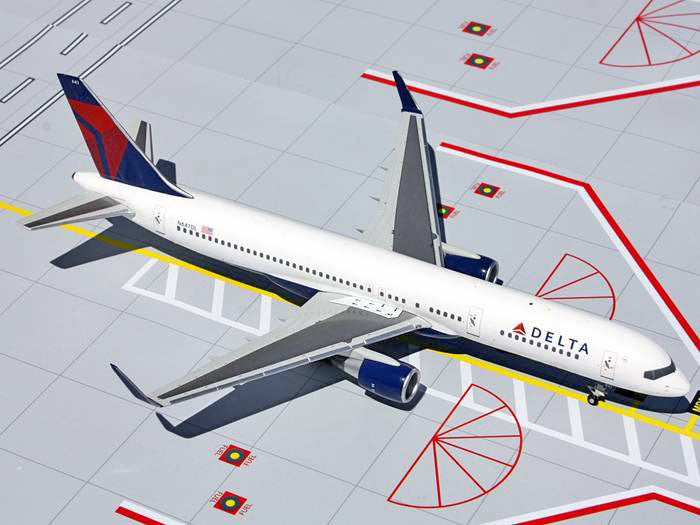Delta Boeing 757-200 N641DL GeminiJets G2DAL324 Scale 1:200