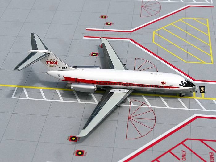 TWA DC-9-15 N1070T GeminiJets G2TWA040 Scale 1:200