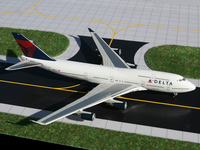 Delta Boeing 747-400 N667US GeminiJets GJDAL1193 Scale 1:400