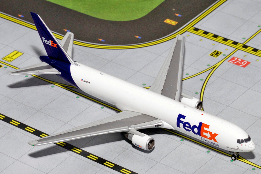 FedEx Boeing 767-300F N102FE GeminiJets GJFDX1481 Scale 1:400