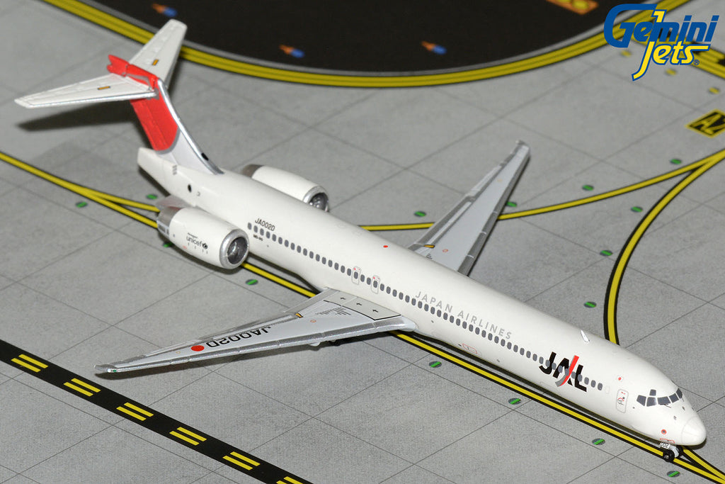 Japan Airlines MD-90 JA002D GeminiJets GJJAL1719 Scale 1:400