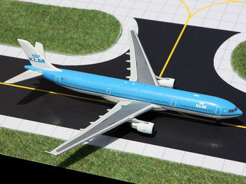 KLM Airbus A330-300 PH-AKE GeminiJets GJKLM1180 Scale 1:400