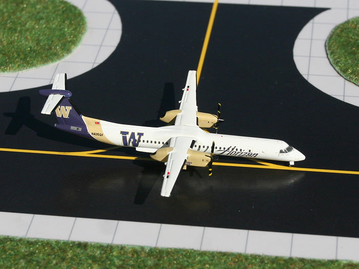 Horizon Air Bombardier Dash 8 Q400 N435QX University Of Washington Huskies GeminiJets GJQXE945 Scale 1:400