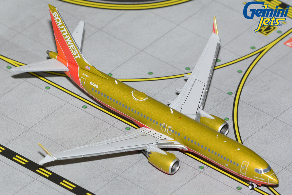 Southwest Boeing 737 MAX 8 N871HK Desert Gold Retro GeminiJets GJSWA2186 Scale 1:400