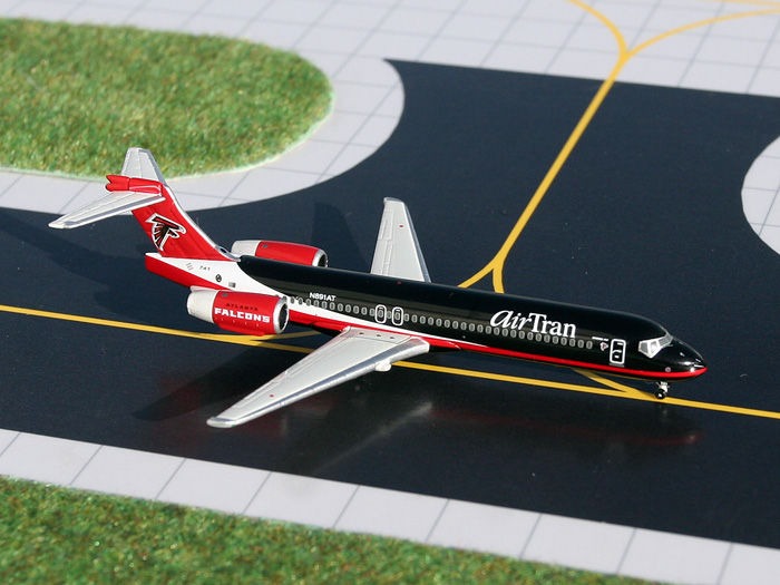 AirTran Boeing 717-200 N891AT Atlanta Falcons GeminiJets GJTRS991 Scale 1:400