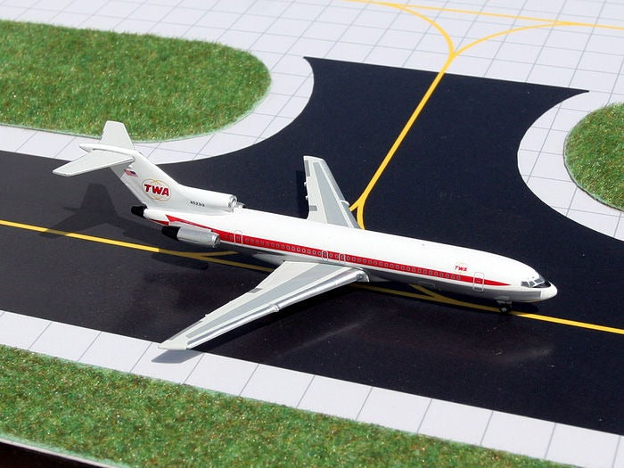 TWA Boeing 727-200 N64323 GeminiJets GJTWA436 Scale 1:400