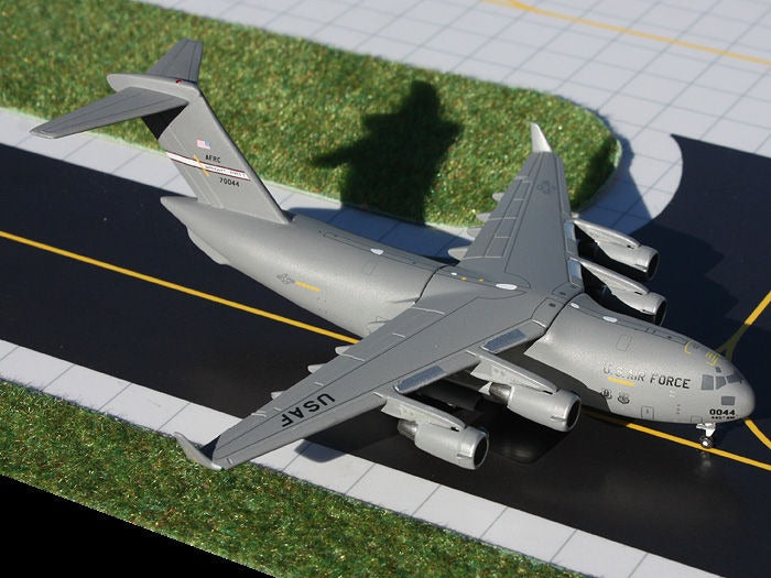 USAF Boeing C-17 97-0044 Wright-Patterson AFB GeminiJets GMUSA050 Scale 1:400