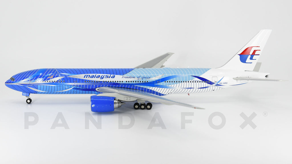ZEZEFUFU A350 Malaysia Airlines Modèle d'avion simulation d'avion en alliage à l'échelle 1/400 avec support de présentation ZEZEFUFU A350 Malaysia Airlines Modèle d'avion simulation d'avion en alliage à l'échelle 1/400 avec support de présentation