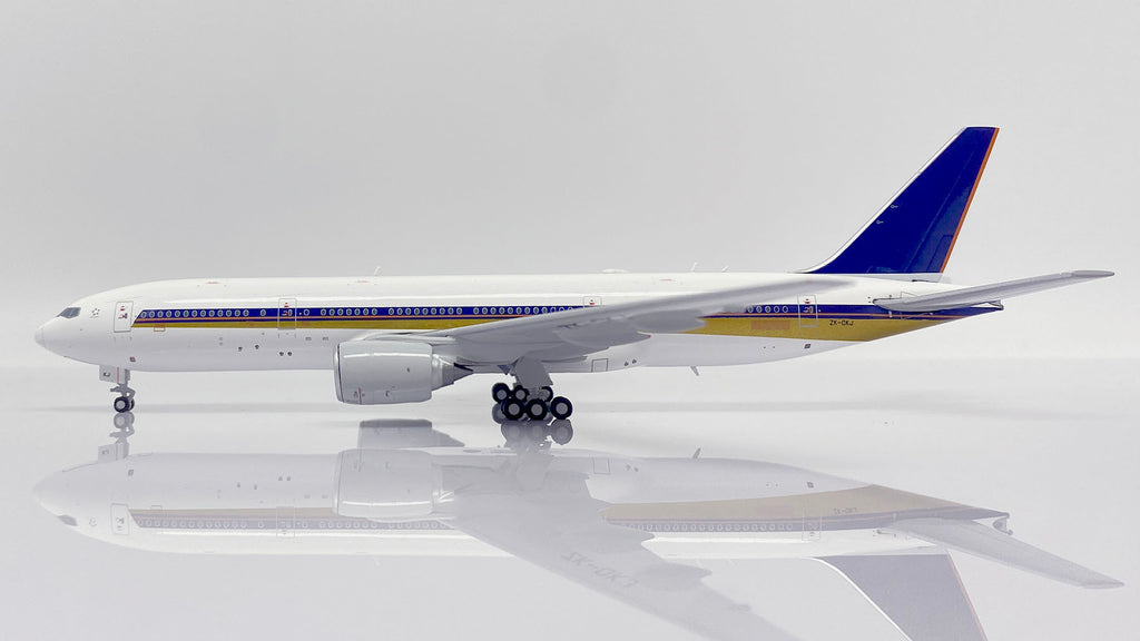 Air New Zealand Boeing 777-200ER ZK-OKJ JC Wings LH4ANZ272 LH4272 Scale 1:400