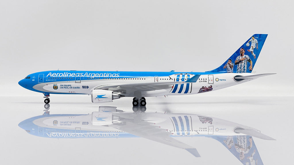 Aerolineas Argentinas Airbus A330-200 LV-FVH National Football Team JC Wings SA2ARG036 SA2036 Scale 1:200