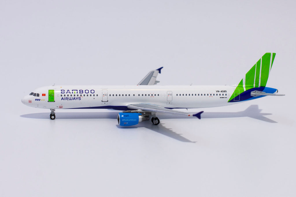 Bamboo Airways Airbus A321 VN-A585 NG Model 13025 Scale 1:400