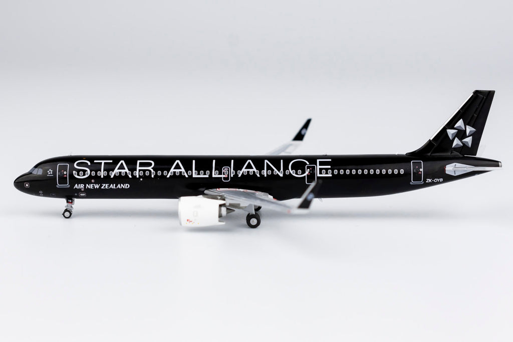 Air New Zealand Airbus A321neo ZK-OYB Star Alliance NG Model 13056 Scale  1:400