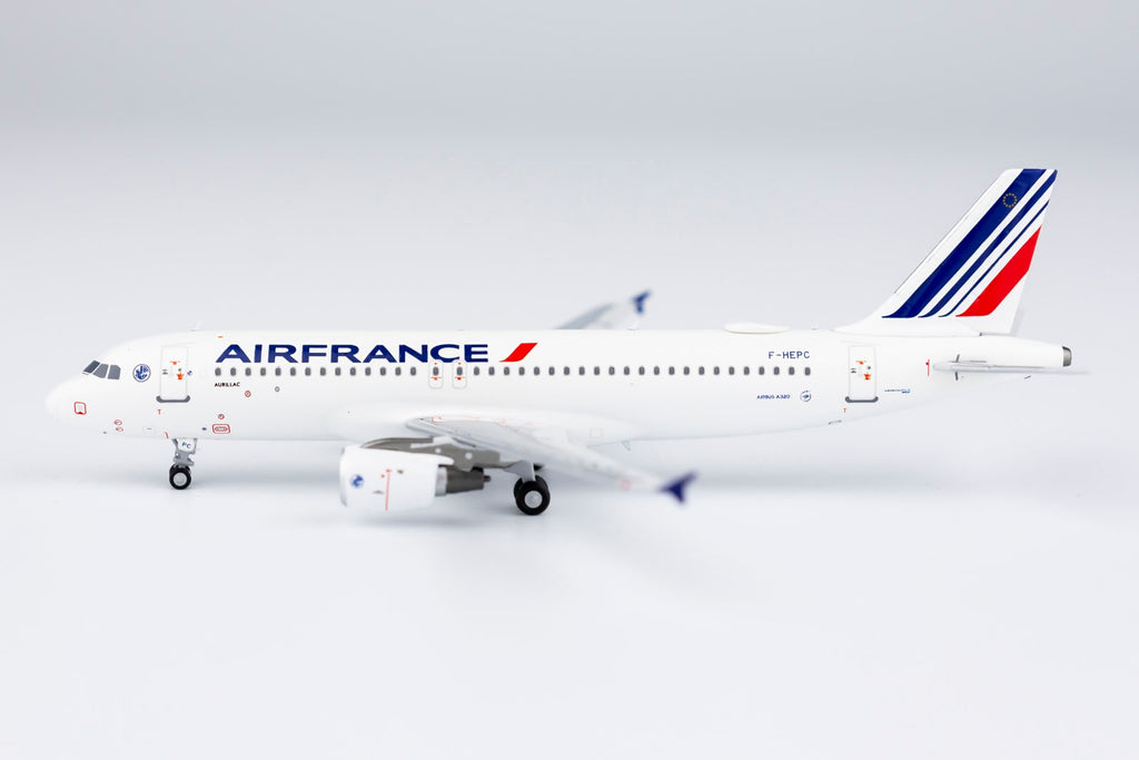 Air France Airbus A320 F-HEPC NG Model 15003 Scale 1:400