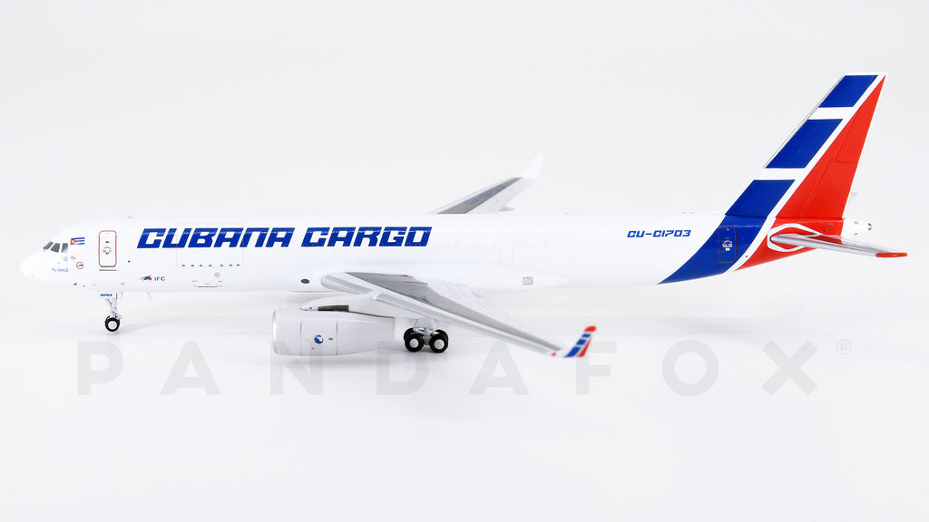 Cubana Cargo Tupolev Tu-204-100CE CU-C1703 Panda Models 202117 Scale 1:400