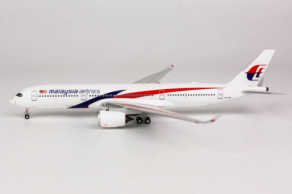 Malaysia Airlines Airbus A350-900 9M-MAE NG Model 39003 Scale 1:400