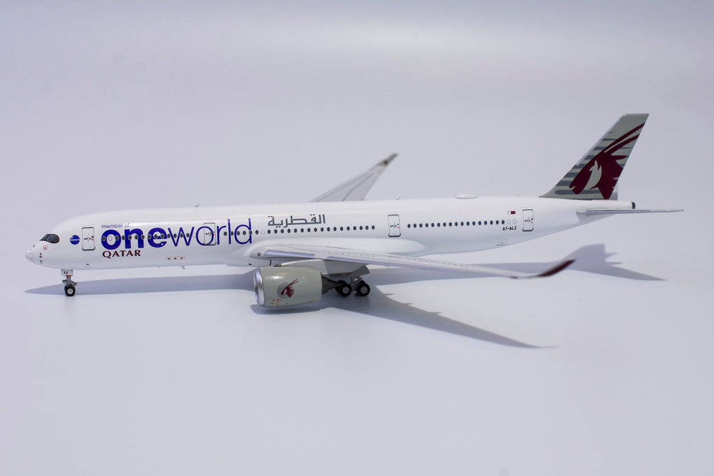 Qatar Airways Airbus A350-900 A7-ALZ One World NG Model 39012 Scale 1:400