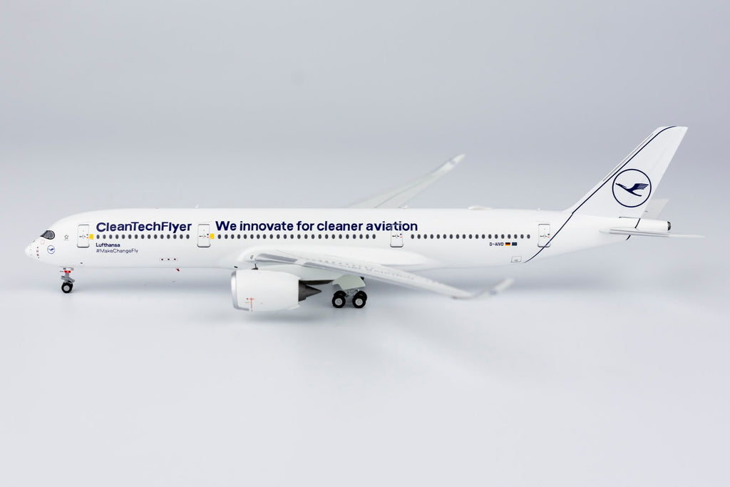 Lufthansa Airbus A350-900 D-AIVD Cleantechflyer NG Model 39040 Scale 1:400