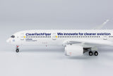 Lufthansa Airbus A350-900 D-AIVD Cleantechflyer NG Model 39040 Scale 1:400