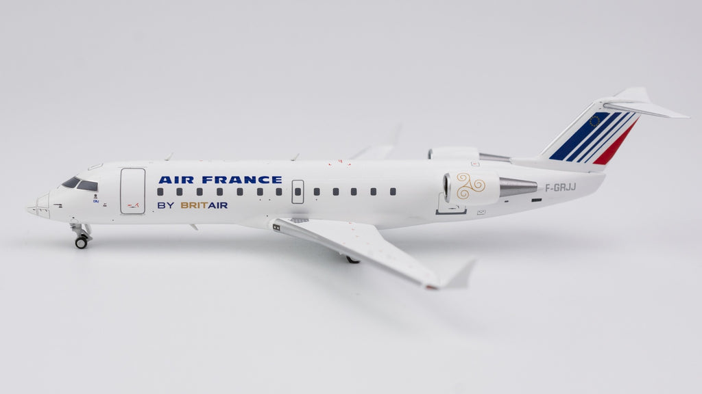Air France Bombardier CRJ100ER F-GRJJ NG Model 51010 Scale 1:200
