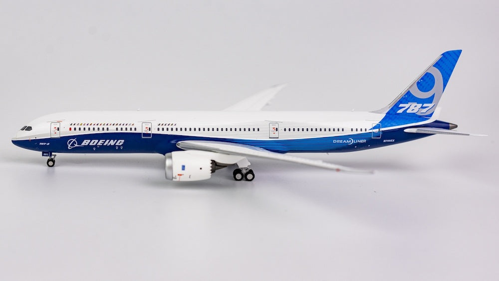 House Color Boeing 787-9 N789EX NG Model 55021 Scale 1:400