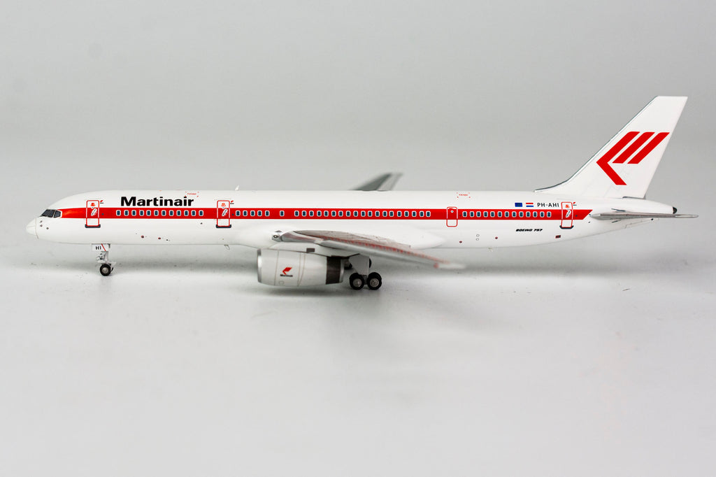 Martinair Boeing 757-200 PH-AHI NG Model 53147 Scale 1:400
