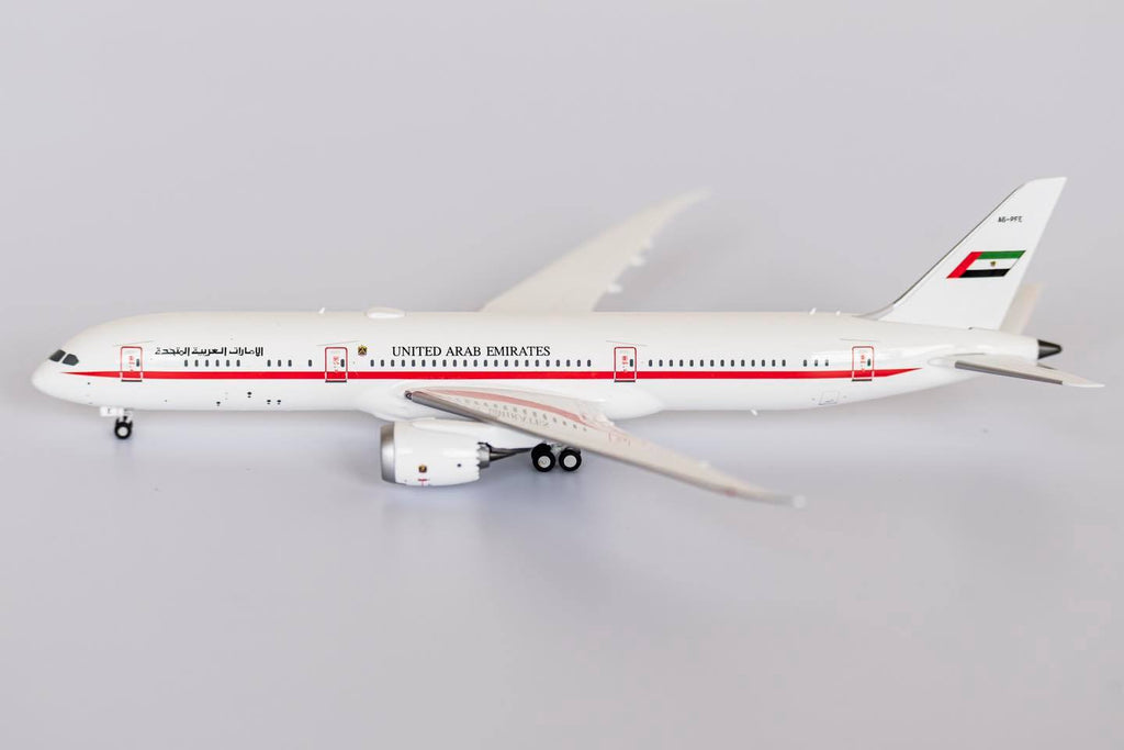 Presidential Flight UAE Boeing 787-9 A6-PFE NG Model 55042 Scale 1:400