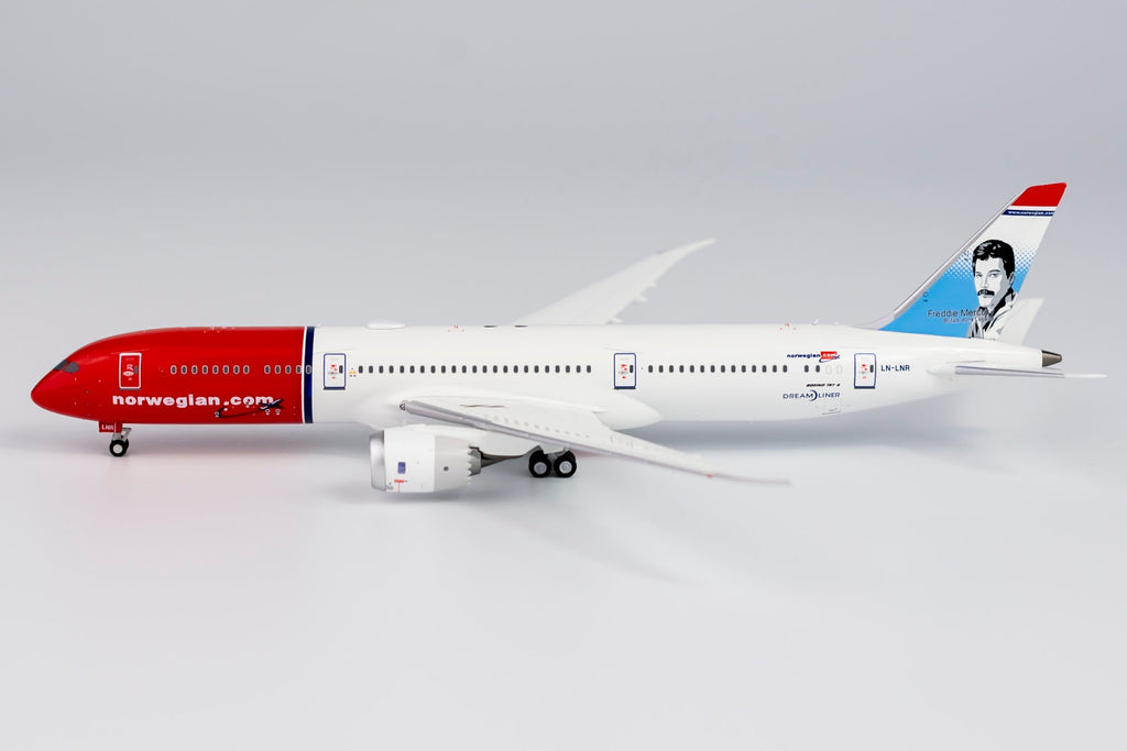 Norwegian Air Shuttle Boeing 787-9 LN-LNR Freddie Mercury NG Model 55086 Scale 1:400