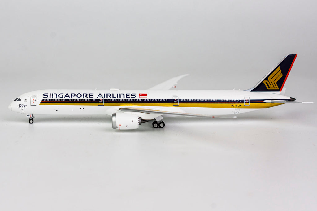 Singapore Airlines Boeing 787-10 9V-SCP 1000th 787 NG Model 56008 Scale 1:400