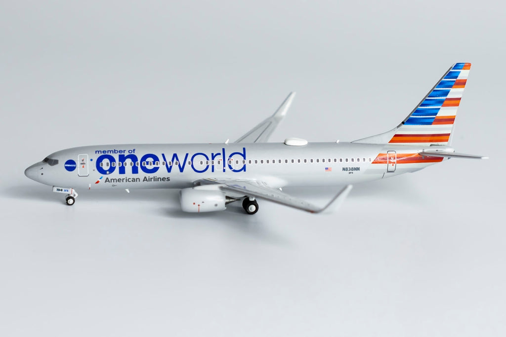 American Airlines Boeing 737-800 N838NN One World NG Model 58117 Scale 1:400