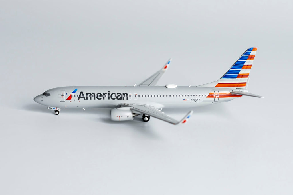 American Airlines Boeing 737-800 N306NY NG Model 58118 Scale 1:400